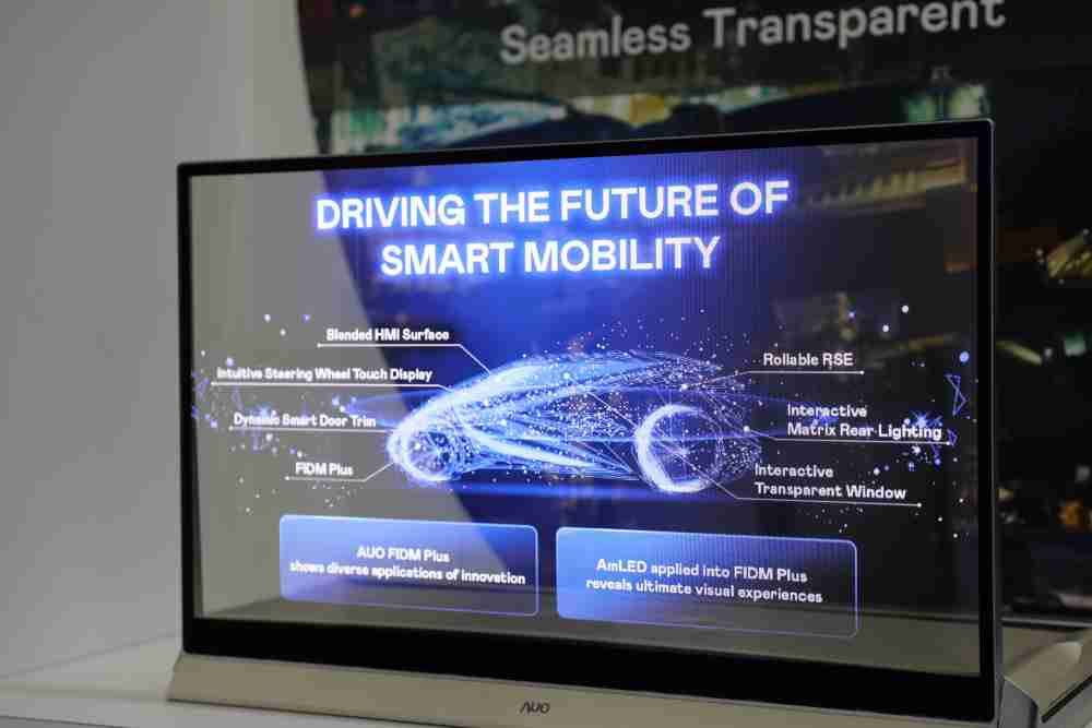 888.BY集团电子游戏凭借着超高亮度和透明度，，，，这款30吋透明Micro LED显示器在AR系统与智慧零售具有潜在的应用价值。。。。